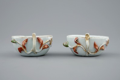A pair of Chinese famille rose leaf-shaped cups and saucers, Qianlong, 18th C.