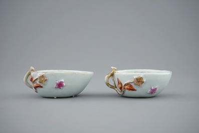 A pair of Chinese famille rose leaf-shaped cups and saucers, Qianlong, 18th C.