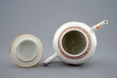 A Chinese famille rose teapot and cover, Qianlong, 18th C.