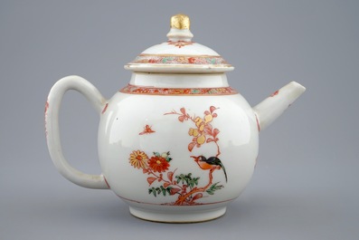 A Chinese famille verte teapot and cover, Kangxi