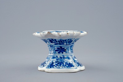A Chinese blue and white export salt, Kangxi