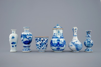 Un lot de 6 pi&egrave;ces en porcelaine de Chine bleu et blanc, Kangxi