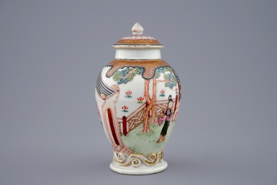 A Chinese famille rose tea caddy and cover, Yongzheng, 1723-1735