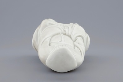 Een Chinese blanc de Chine Dehua figuur van dichter Li Bai, 18e eeuw