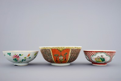 Een lot van 10 diverse Chinese famille rose en Bencharong kommen, 19/20e eeuw
