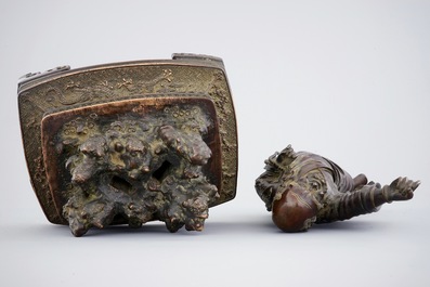 A fine Japanese bronze figure of a sage on base, Meiji, 19th C.