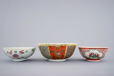 Een lot van 10 diverse Chinese famille rose en Bencharong kommen, 19/20e eeuw