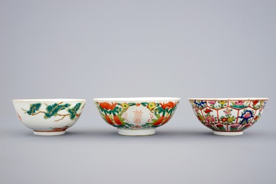 Een lot van 10 diverse Chinese famille rose en Bencharong kommen, 19/20e eeuw