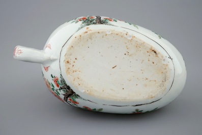 Un bourdaloue en porcelaine de Chine famille verte, Kangxi