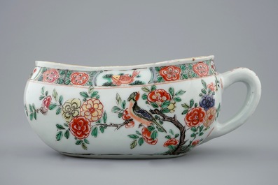 Un bourdaloue en porcelaine de Chine famille verte, Kangxi