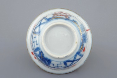 A Chinese Imari style cup and saucer with a parrot, Qianlong, 18th C.