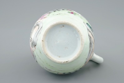 Un cremier en porcelaine de Chine famille rose au sujet mythologique de Leda et le cygne, Qianlong, ca. 1740