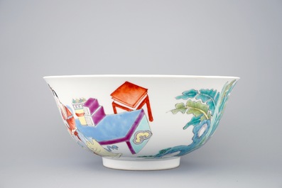 Un bol en porcelaine de Chine famille rose, marque Yongzheng, 19/20&egrave;me