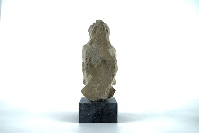 Une t&ecirc;te de Guanyin en pierre sculpt&eacute;e sino-tibetain