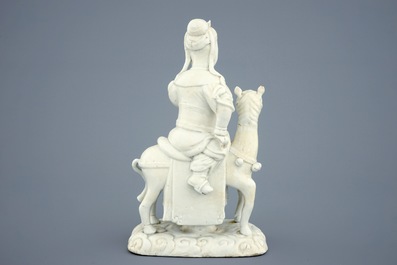 Un mod&egrave;le de Guandi, Dieu de la guerre, en porcelaine blanc de Chine de Dehua, Dynastie Ming, Chongzhen (1627&ndash;1644)