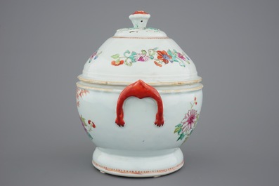A Chinese famille rose 39-piece service with a tureen on stand, Qianlong, 18th C.