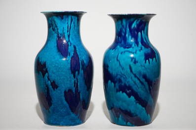 Een samengesteld paar Chinese vazen in turquoise en aubergine flamb&eacute; glazuur, 18/19e eeuw