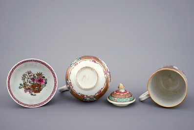 Une partie d'une service &agrave; th&eacute; en porcelaine de Chine famille rose et dor&eacute;, Yongzheng, 1723-1735