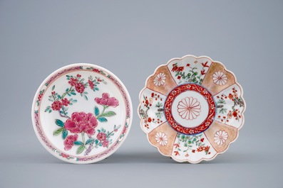 Two Chinese verte-Imari and famille rose cups and saucers, Kangxi/Yongzheng