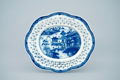 A Chinese blue and white pierced basket on stand, Qianlong, 18th C.