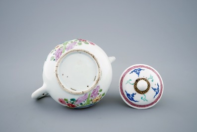 A Chinese famille rose teapot and cover with pheasants, Yongzheng, 1723-1735