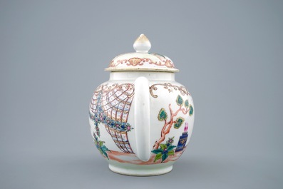 A large Chinese famille rose teapot with Valentine dove pattern, Qianlong, 18th C.