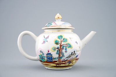 A Chinese famille rose teapot with Valentine dove pattern, Qianlong, 18th C.