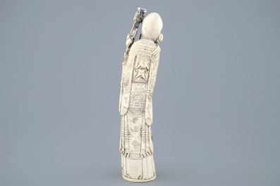 Une figure de Shou Lao en ivoire sculpt&eacute;, Chine, fin du 19&egrave;me