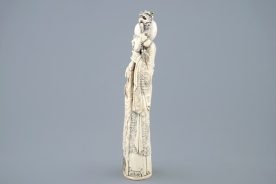 Une figure de Shou Lao en ivoire sculpt&eacute;, Chine, fin du 19&egrave;me