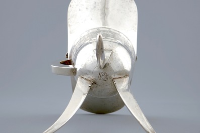 A pair of Chinese silver archaic "Jue" wine cups marked for Heng Li, Tientsin, 19th C.