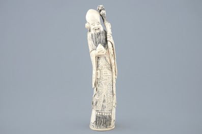 Une figure de Shou Lao en ivoire sculpt&eacute;, Chine, fin du 19&egrave;me