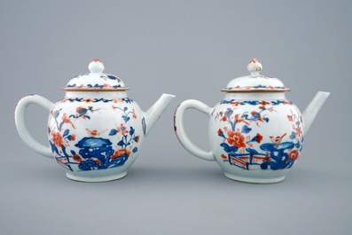 A pair of large Chinese Imari style teapots and covers, Qianlong, 18th C.