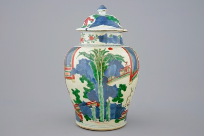 Een Chinese wucai dekselvaas, Transitie periode, 1620-1683