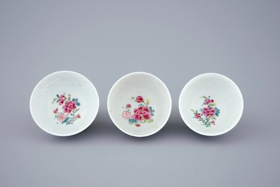 A set of 3 Chinese famille rose cups and saucers, Qianlong, 18th C.