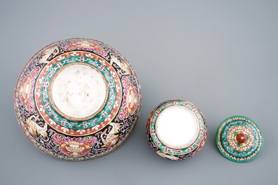 Un bol et un pot couvert en porcelaine de Chine de type Bencharong pour le march&eacute; thai, 19&egrave;me