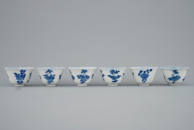 Een set van zes Chinese blauw-witte kop en schotels, Kangxi