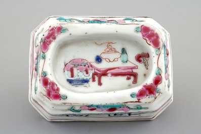 A Chinese famille rose export salt cellar, Qianlong, 18th C.