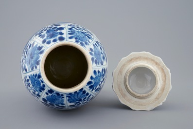 A Chinese blue and white vase and cover, Kangxi