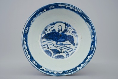 A blue and white Chinese bowl with Shou Lao on a crane, Transitional period, 1620-1683