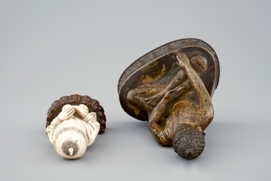 Un mod&egrave;le de Bouddha assis en bronze dor&eacute; et un gar&ccedil;on en ivoire sculpt&eacute;, Chine, 19&egrave;me