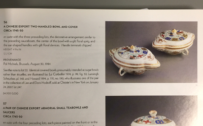 Een Chinese sauskom met deksel met het wapen van Van Reverhorst, Qianlong, ca. 1745