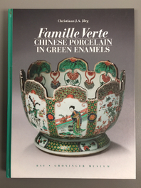 A large Chinese famille verte dish with a flower basket, Kangxi