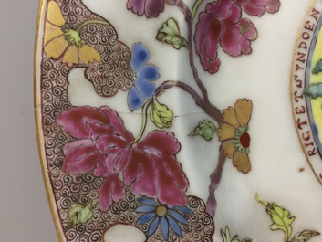 A Chinese famille rose plate with Dutch arms of Blonkebijle, dated 1733, Yongzheng