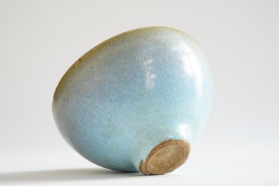 A small Chinese junyao glazed bowl, prob. Song Dynasty, 10/13th C.