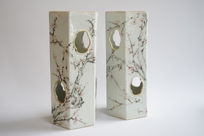 A pair of Chinese porcelain qianjiang cai calligraphy hat stands, 19/20th C.