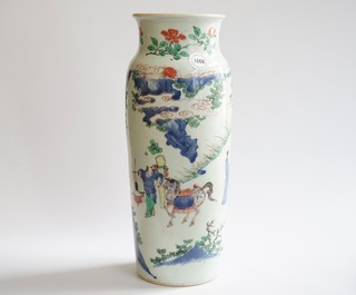 Un grand vase en porcelaine de Chine wucai, &eacute;poque Transition, 1620-1683