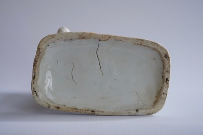 Un mod&egrave;le de Guandi, Dieu de la guerre, en porcelaine blanc de Chine de Dehua, Dynastie Ming, Chongzhen (1627&ndash;1644)