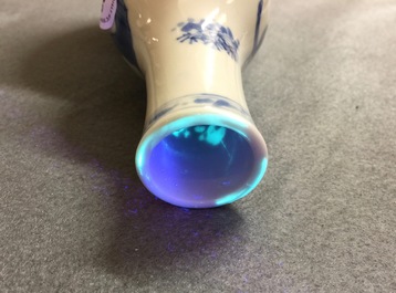 A Chinese blue and white double gourd vase, Kangxi