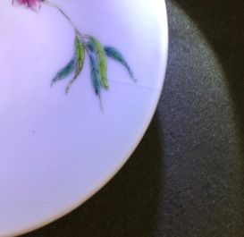 Een set van 9 Chinese famille rose kommetjes met perzikendecor, Guangxu merk en periode