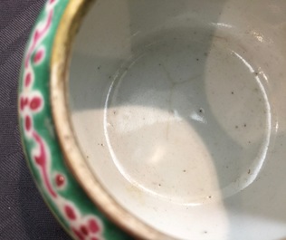 Un bol et un pot couvert en porcelaine de Chine de type Bencharong pour le march&eacute; thai, 19&egrave;me